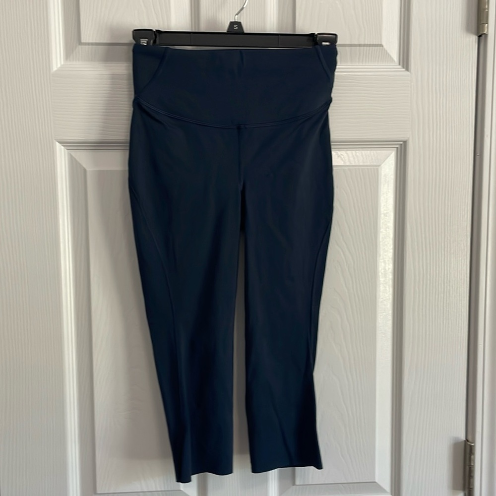 Lululemon Base Pace Crop Leggings